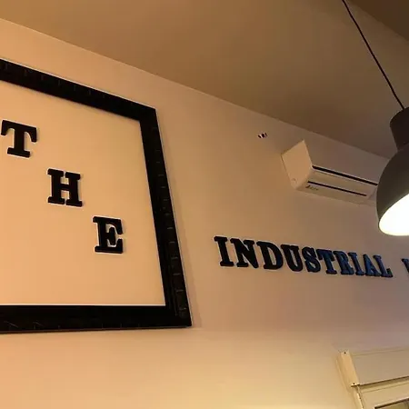 Industrial Loft Estudio شقة