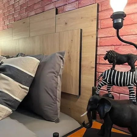 Industrial Loft Estudio شقة إِستيبونا